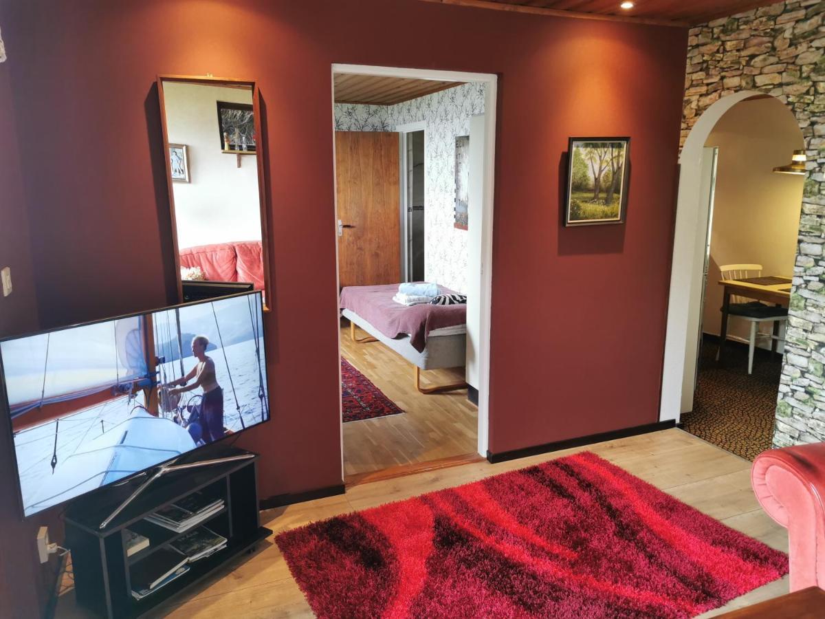 Guest Cottege Villa อึสตัด ภายนอก รูปภาพ